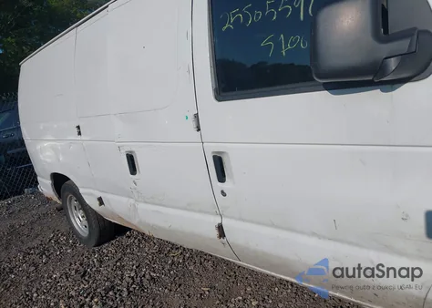 2005 Ford E-150 Commercial/Recreational z USA, uszkodzony, nr VIN 1FTRE14W95HB29974